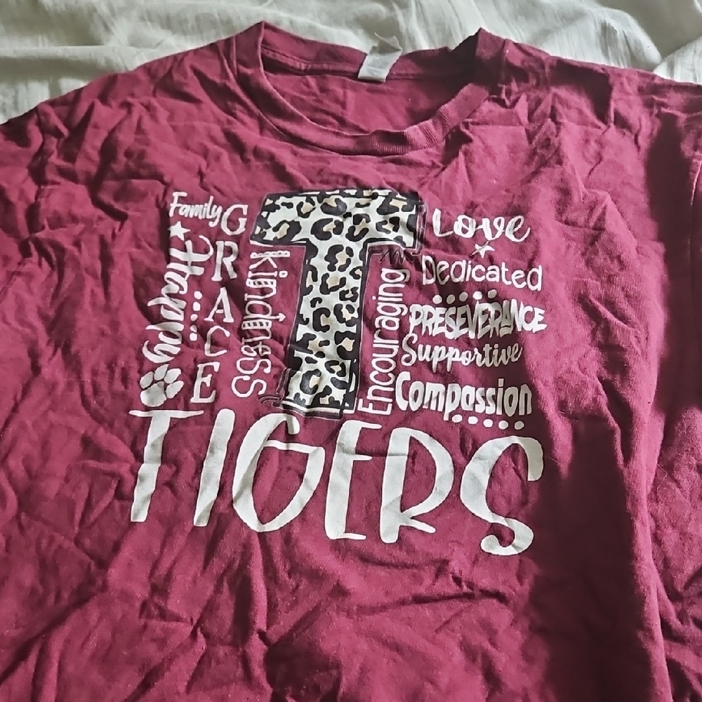 Gildan Red Short Sleeve Tee with Graphic Design